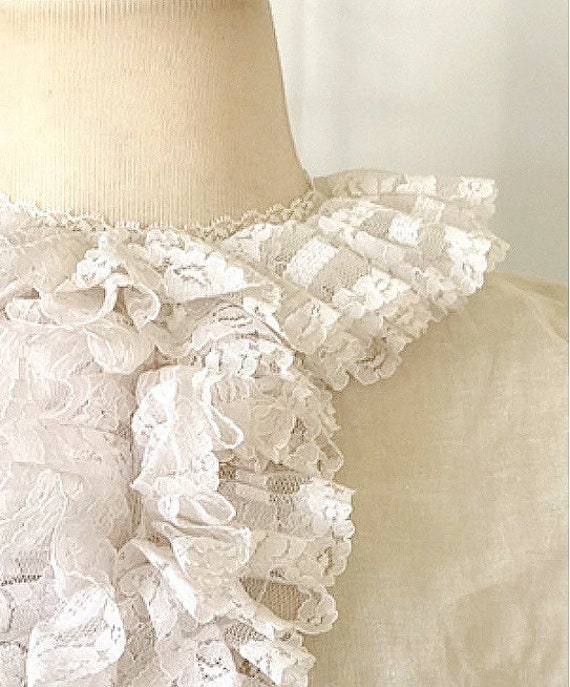 Vintage 1950s White Lace Dickie Floral Ruffle Bib… - image 4