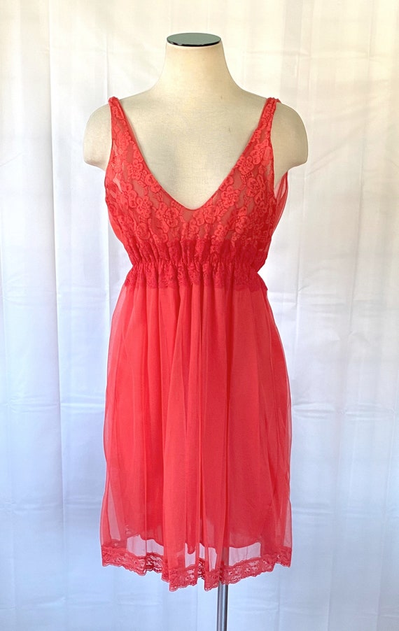 Vintage Coral Red Baby Doll Negligee 1960s 1970s Nigh… Gem