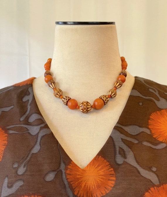 Vintage 1930s 1940s Necklace Carved Celluloid / G… - image 2