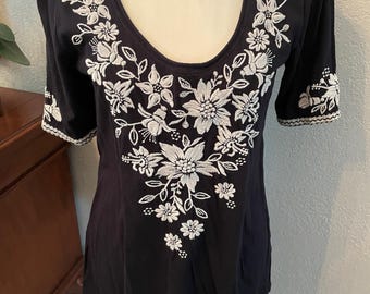 Vintage Johnny Was Embroidered top: XS