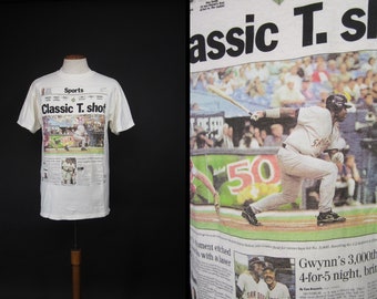 Vintage Front Pages Tony Gwynn T-shirt 90s Baseball Newspaper Picture Tee - Large