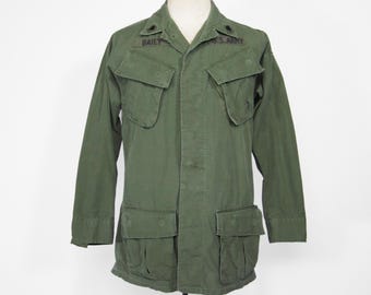 Vintage 1970s Vietnam War US Army Jungle Fatigue Jacket