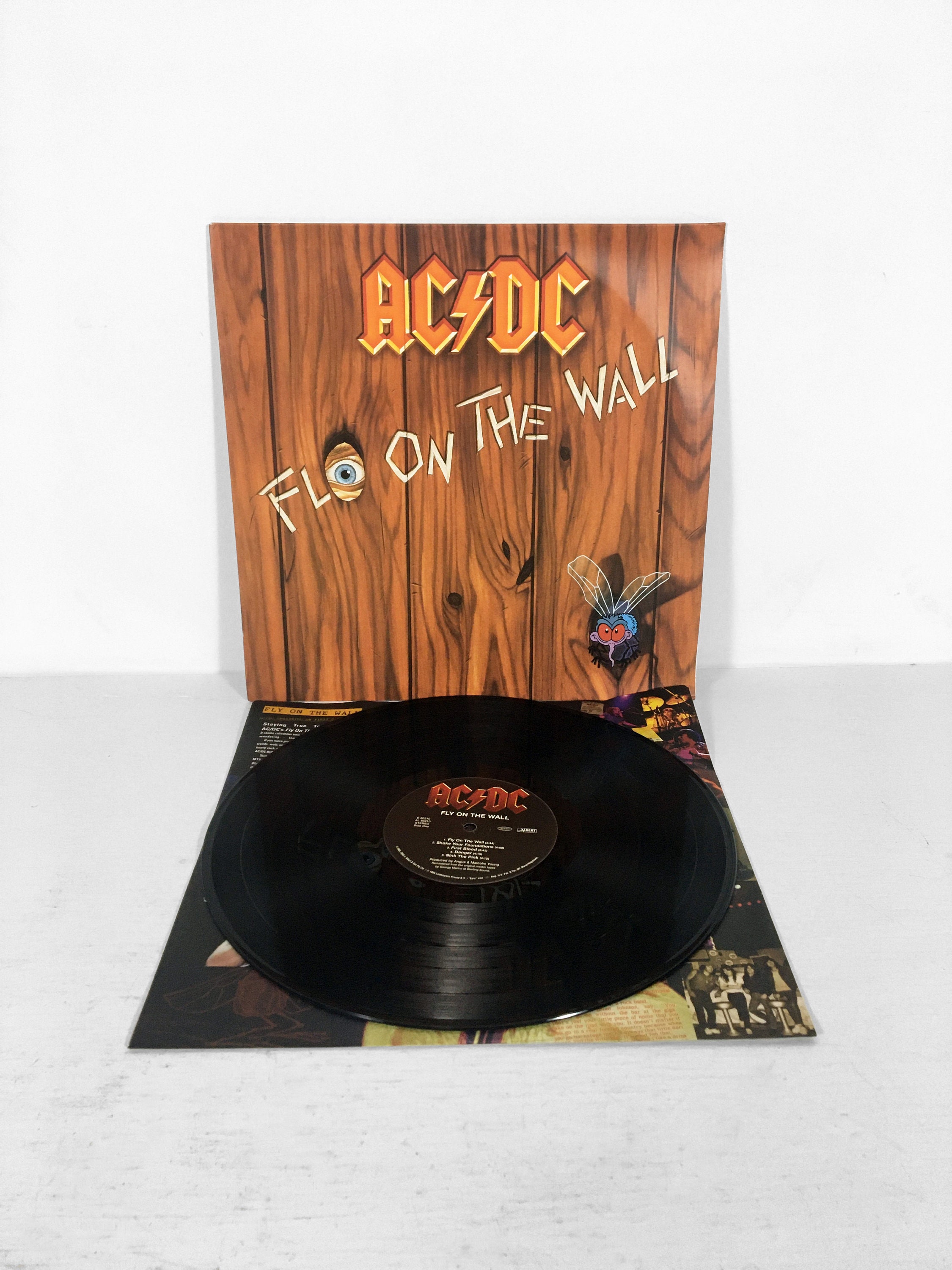  AC/DC - JAILBREAK - RARE LIMITED EDITION 10 PICTURE PIC DISC  VINYL LP - auction details