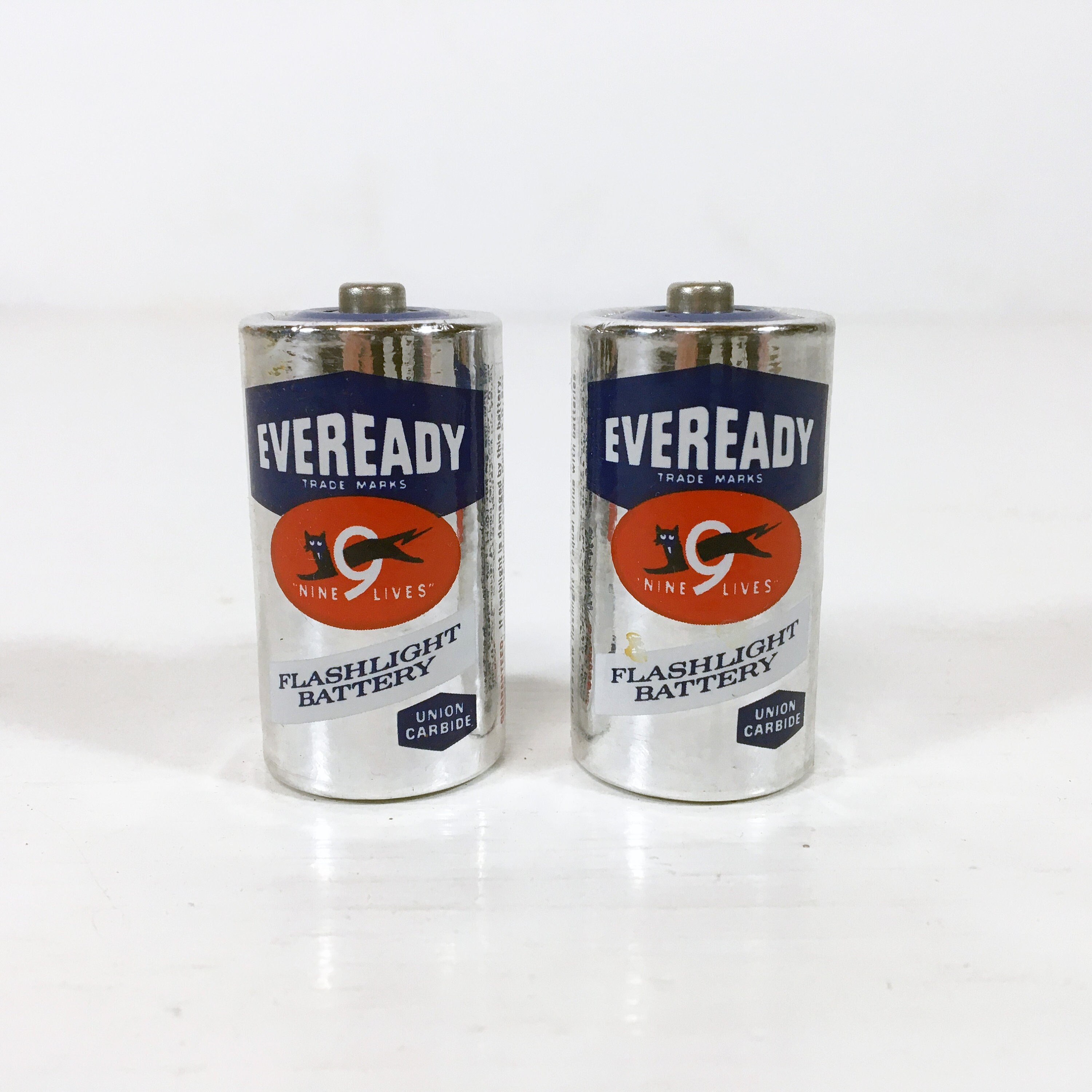 VTG ADVERTISING Eveready Battery Black Cat Coin bank PLASTIC