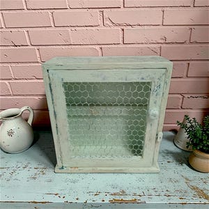 Armadietto portachiavi rustico verde shabby chic su Klarna