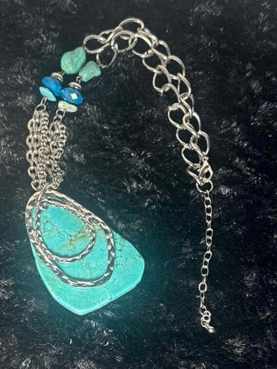 Turquoise and Silver-plated statement necklace 24… - image 1