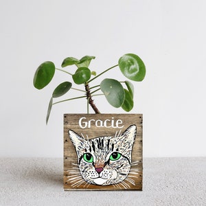 Mini hand painted Cat Portrait Planter, Cat Mom, Dad, Personalized Pet Loss Memorial, Mother's Day image 4