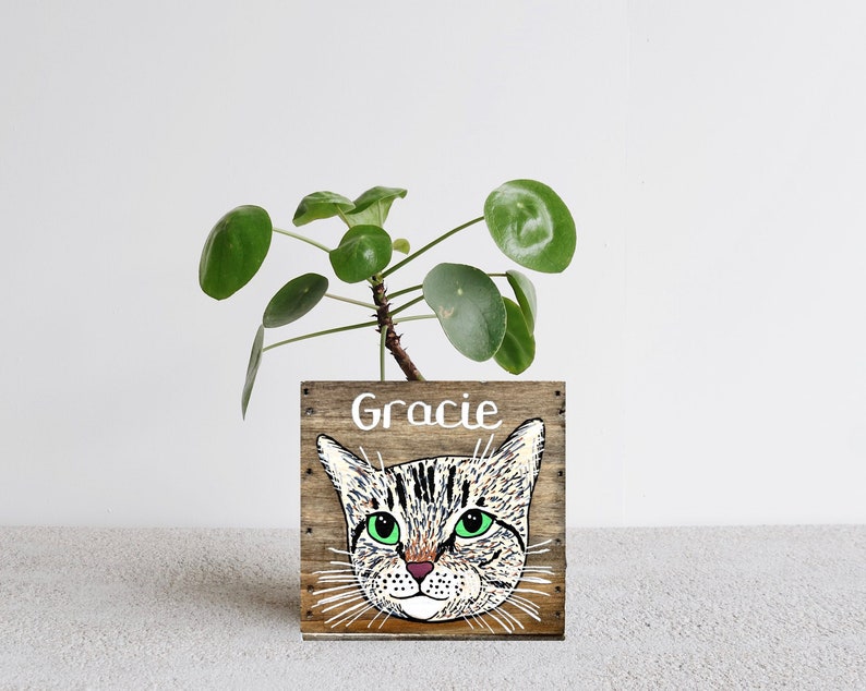 Mini hand painted Cat Portrait Planter, Cat Mom, Dad, Personalized Pet Loss Memorial, Mother's Day image 4