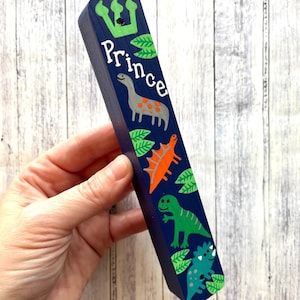 Personalisierte Kinder Mesusa: Jüdische Baby Naming, Bris, Geburtstag, Mitzwah Geschenk Dinosaurs