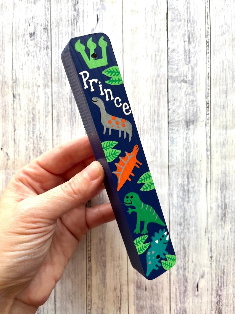Personalisierte Kinder Mesusa: Jüdische Baby Naming, Bris, Geburtstag, Mitzwah Geschenk Dinosaurs