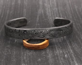 Hammered Damascus Steel Cuff Bracelet, Unique Hand Forged Viking Arm Ring, Hammered Metal Wristlet
