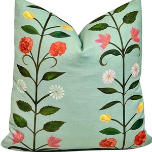 Housse de coussin florale verte | Tissu de créateur Lacefield Barcelona Wintergreen | Coussin décoratif botanique | Housse de coussin carrée