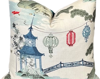 Capa de Almofada Chinoiserie: Pagode de Jardim Asiático, Lanterna e Design de Koi
