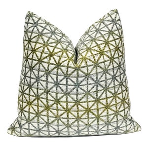 Justina Blakeney Aruba Lattice kussensloop voor binnen en buiten: blauwgroen geometrisch designer sierkussen