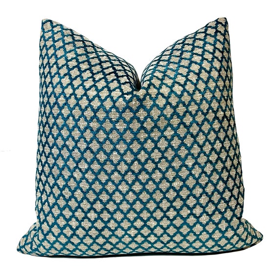 Teal Chenille Quatrefoil Pillow Cover Moroccan Pillow Decorative Throw Pillow Home Decor Pillow Etsy Canada