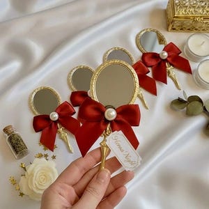 Personalized Hand Mirror Favors for Henna Night, Custom Wedding Favors for Guests, Elegant Bridal Shower Gift, Vintage Mirror with Tag