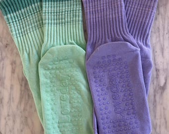 Non-Slip Grip Socks for Pilates, Yoga, Lagree Workouts – Crew Socks (Purple, Green)