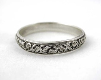 Anillo floral fino
