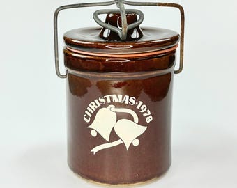 Vintage Christmas 1978 Stoneware Crock