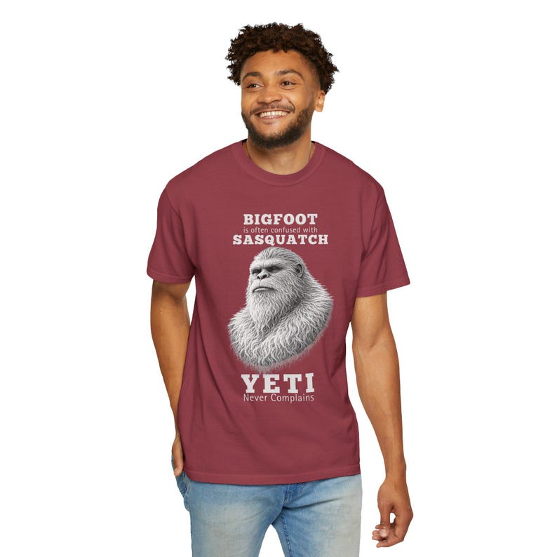 Camiseta Bigfoot Comfort Colors Cotton Tee Sasquatch Yeti Never Complains imagen 14