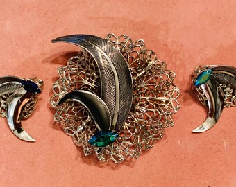 BULK 20 Feather Charms Antique Silver 13X39mm CM0829S Wholesale Filigree Feather pendant beads