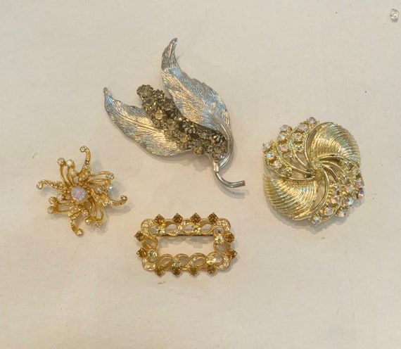 Vintage Brooch Lot