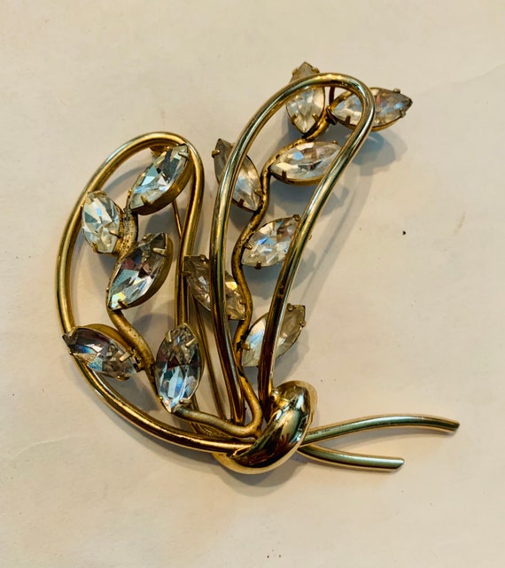 Fabulous 1940s Brooch Pin