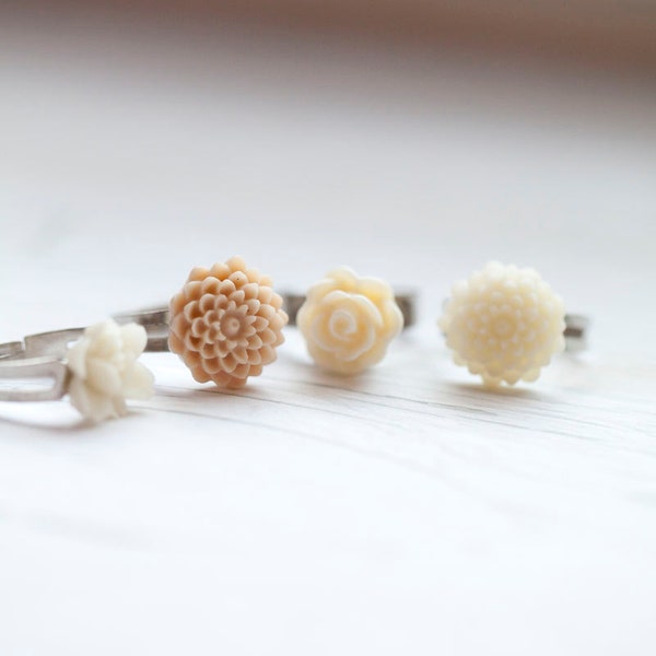 Cream Flower Ring . Adjustable . Romantic . Summer . Bridal . Choose one . Beige . White
