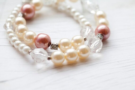 Items similar to Glass Pearls Necklace . Spring colors . Cream . Pink ...