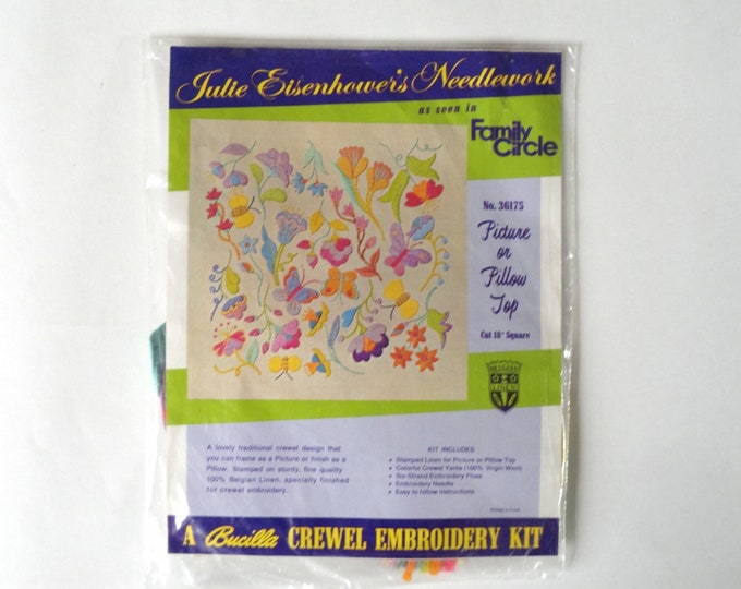 Broderie vintage 1992 Bucilla Crewel encadrée papillons et