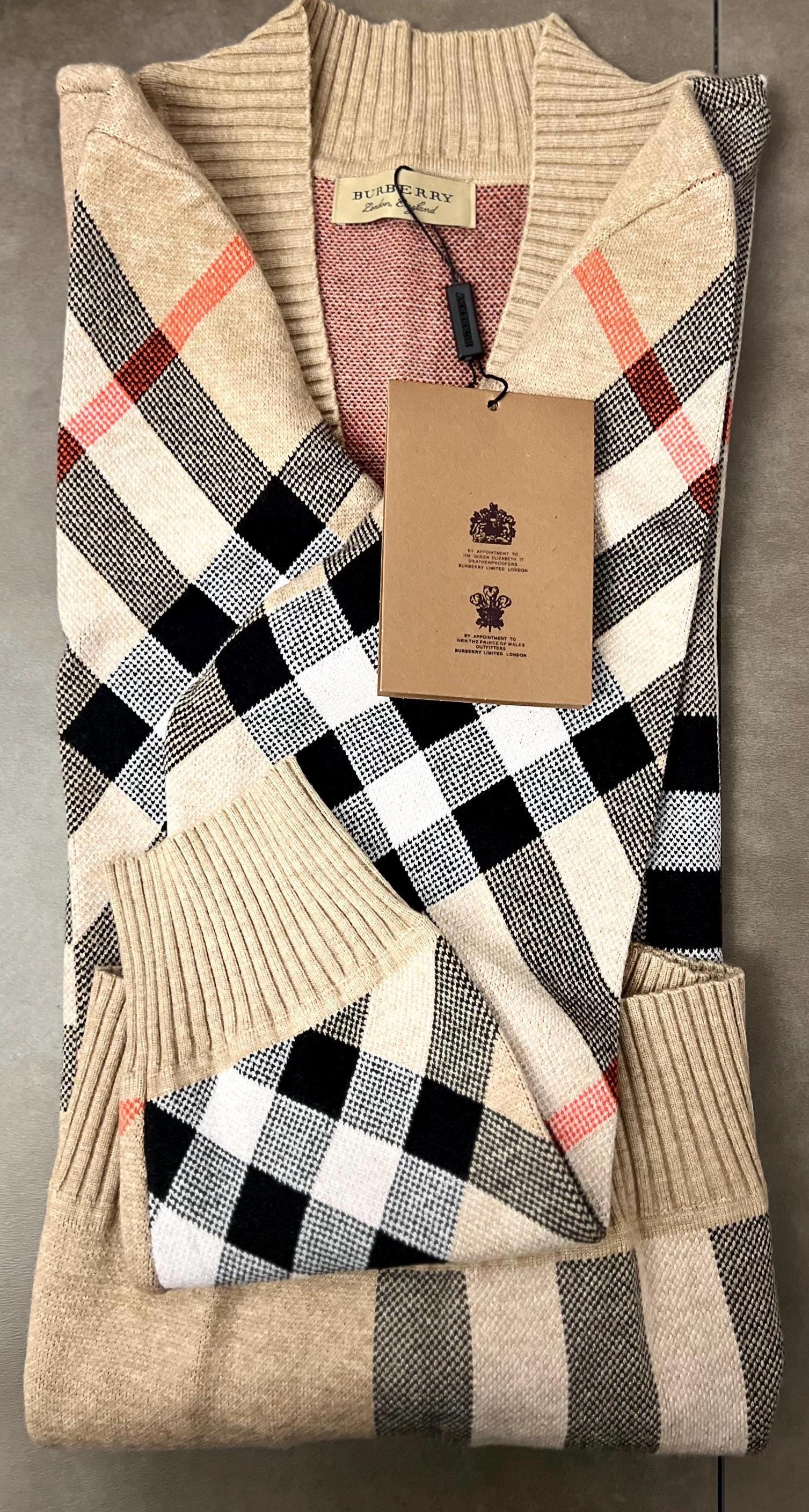 Burberry V Neck - Etsy UK 2000s Burberry v-neck border long T 