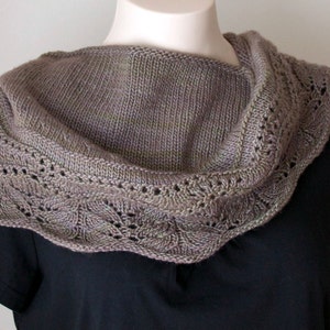 KNITTING PATTERN, The Farniente II Shawl, a crescent-shaped image 5