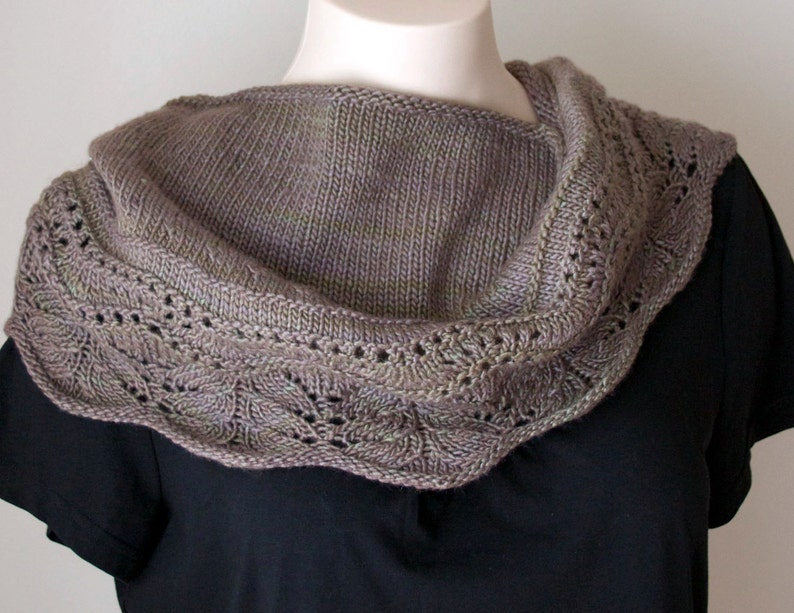 KNITTING PATTERN, The Farniente II Shawl, a crescent-shaped image 5