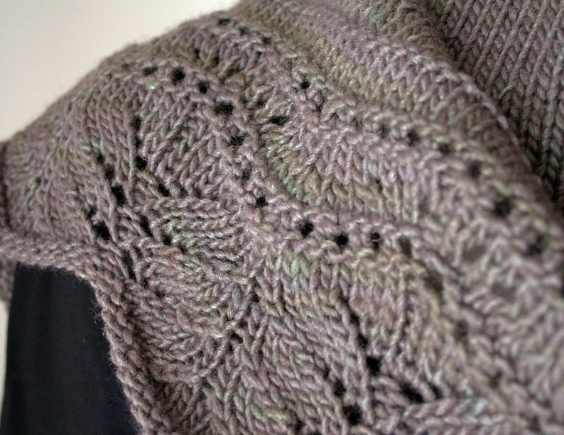 KNITTING PATTERN, The Farniente II Shawl, a crescent-shaped image 6