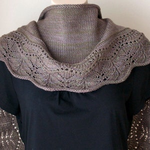 KNITTING PATTERN, The Farniente II Shawl, a crescent-shaped