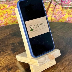 Handmade Reclaimed Timber Phone Stand – Flat-Pack Minimalist Design