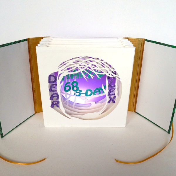 Feliz cumpleaños TÚNEL LIBRO TARJETA Regalo ORIGiNAL DeSIGN Hecho a mano CUSToM ORDeR W / Árboles de la Vida en Blanco Verde Púrpura & Oro Decoración del Hogar OOaK