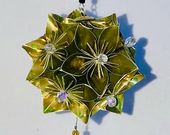CHRISTMAS Gift  STAR Kusudama Modular Origami HANDMADE in Shimmery Gold Metallic Paper, Displayed on Metal Ornament Stand OOaK