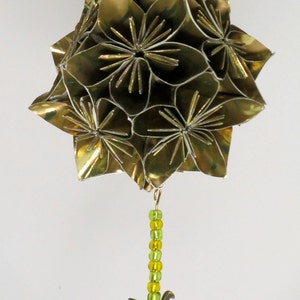 CHRISTMAS Gift STAR Kusudama Modular Origami HANDMADE in Shimmery Gold Metallic Paper, Displayed on Metal Ornament Stand OOaK image 4