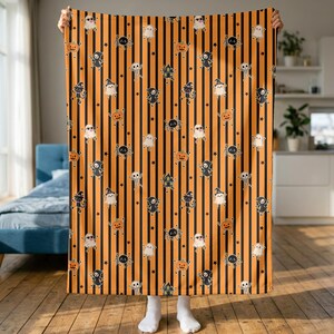 Cute Halloween Blanket Kids Ghost Skeleton Pumpkin Black Cat Throw Kawaii Halloween Decor Orange Black Stripe Cozy Fleece Gift Blanket