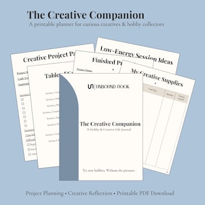 Puede incluir: Un planificador imprimible llamado "The Creative Companion" con páginas para la planificación de proyectos, la reflexión creativa y el seguimiento de aficiones. Las páginas incluyen secciones para nombres de proyectos, suministros creativos e ideas de sesiones de baja energía.