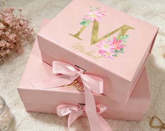 Caja de regalo magnética floral personalizada con cinta, propuesta para damas de honor.