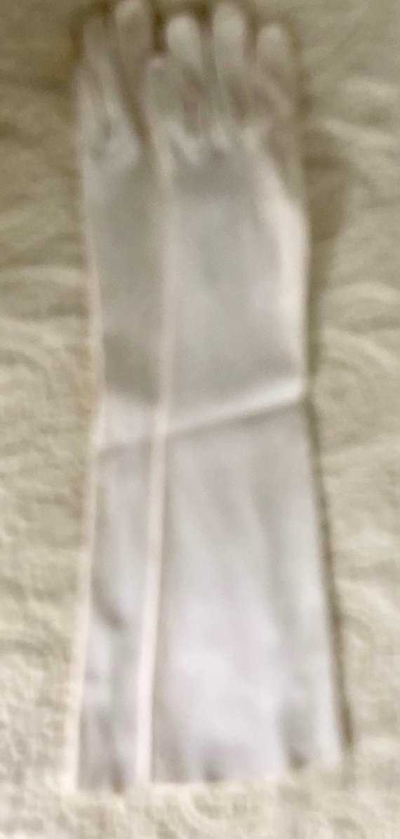 22"//Long //White Kid Leather silk lined Gloves //