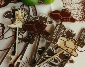 Bâtonnets à cocktail personnalisés en forme de bottes de cowboy, bâtonnets à cocktail western, cadeaux d'invités en bois et acrylique