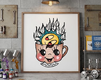 Op de afbeelding: Een vierkante ingelijste print met een cartoonillustratie van een glimlachend theekop-personage met grote ogen en roze wangen. Een gele zonachtige vorm met rode ogen zit in de kop, omringd door zwarte vlamachtige contouren op een witte achtergrond.