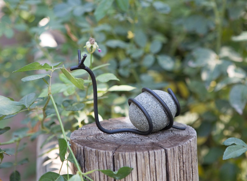 garden snail statue