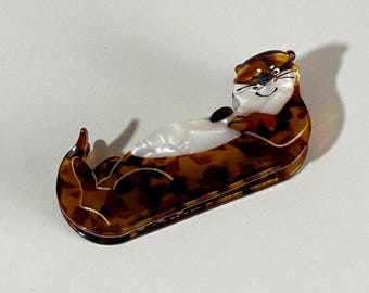 Smiling Beaver Hair Claw Clip, Acetate Animal Hair Accessory, Kawaii Style For Women