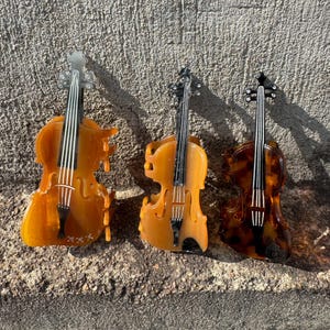 Cello and violin music hair claw,Simulated musical instruments, a gift for music lovers.
