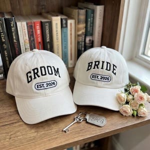 Custom Bride and Groom Hats, Est 2026 Baseball Caps, Personalized Wedding Gift for Couple, Honeymoon Essentials, Newlywed Keepsake Hat.