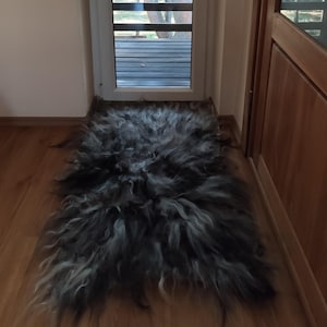 Peau de mouton végétarienne, tapis en laine brute, tapis en laine, tapis en laine écologique, gris clair/gris/gris foncé, tapis en fibres naturelles, tapis feutrée humide